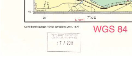 Berichtigungsstempel: Vom BSH berichtigt bis zur Aus- gabe 17 / 2011 der Nachrichten für Seefahrer (NfS). Vor Gebrauch einer Seekarte soll man sich davon überzeu- gen, dass sie auf den neuesten Stand berichtigt ist.